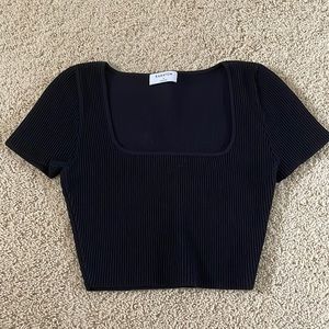Aritzia crop top
